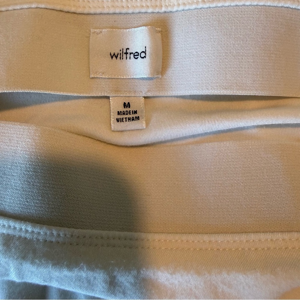 Wilfred by Aritzia Womens Vespa Side Slit Ruched Midi Skirt in Cream Medium - Picture 8 of 9